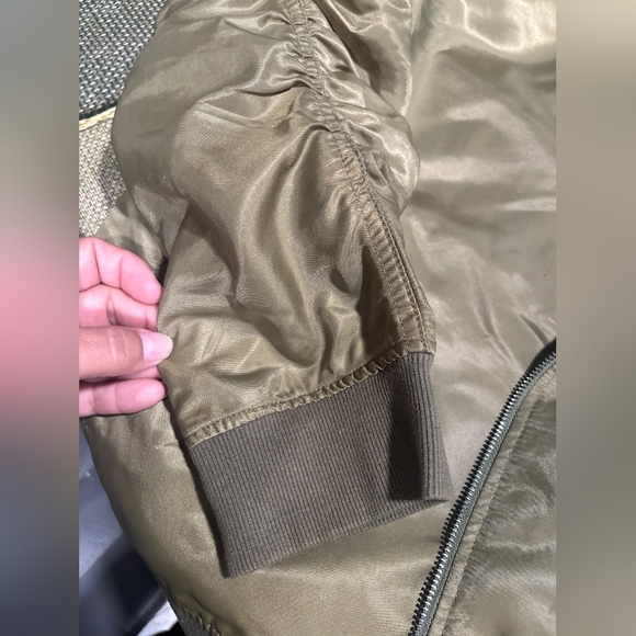 Chic Olive Bomber Jacket for Women XL - Picture 10 of 10